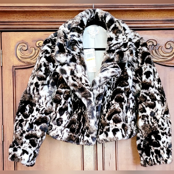 NWT-🐅🤎-Band of the Free-Short Lined Faux Fur Coat - Picture 3 of 9